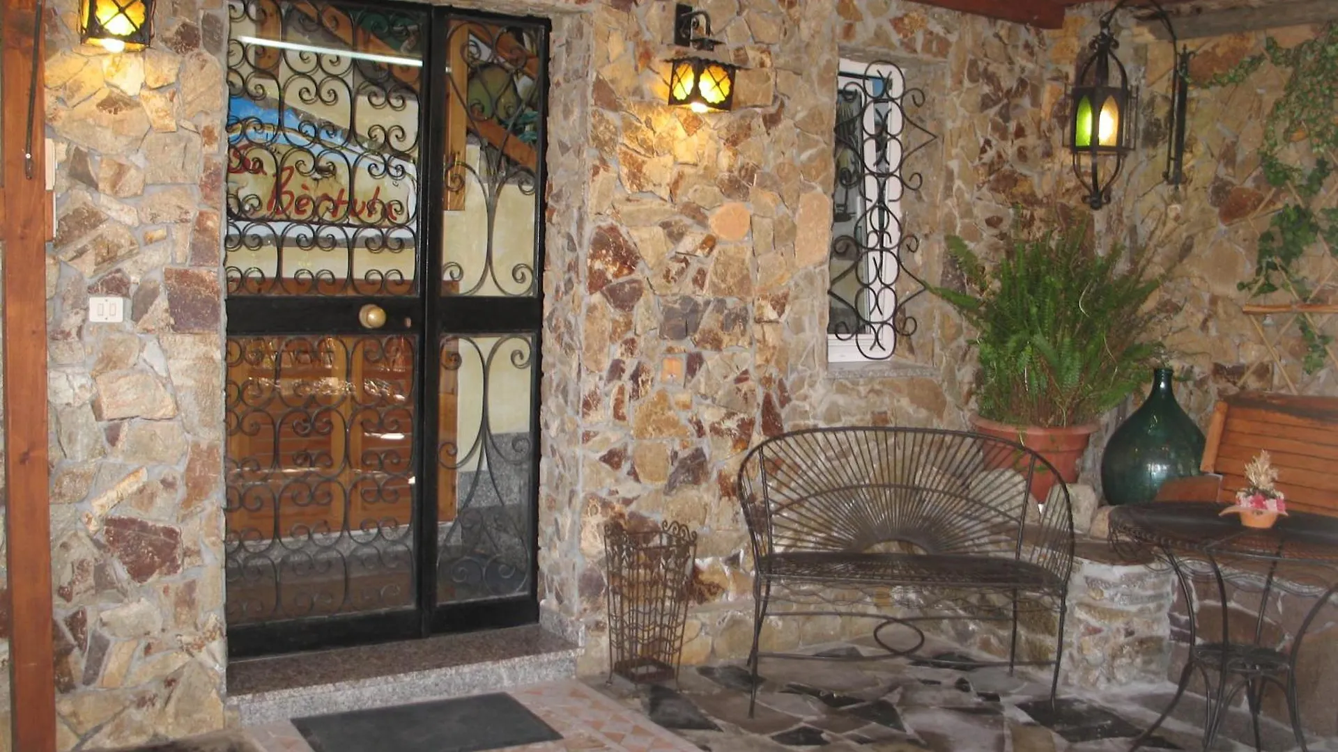 B&B Sa Bertula La Maddalena  İtalya