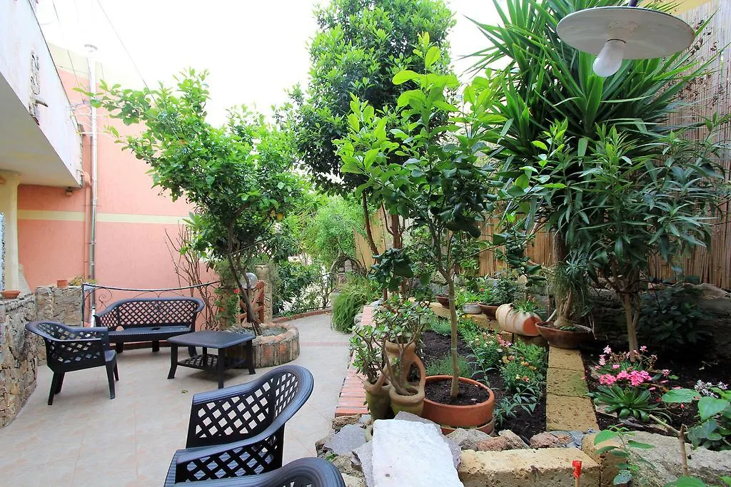 B&B Sa Bèrtula La Maddalena  Bed & Breakfast