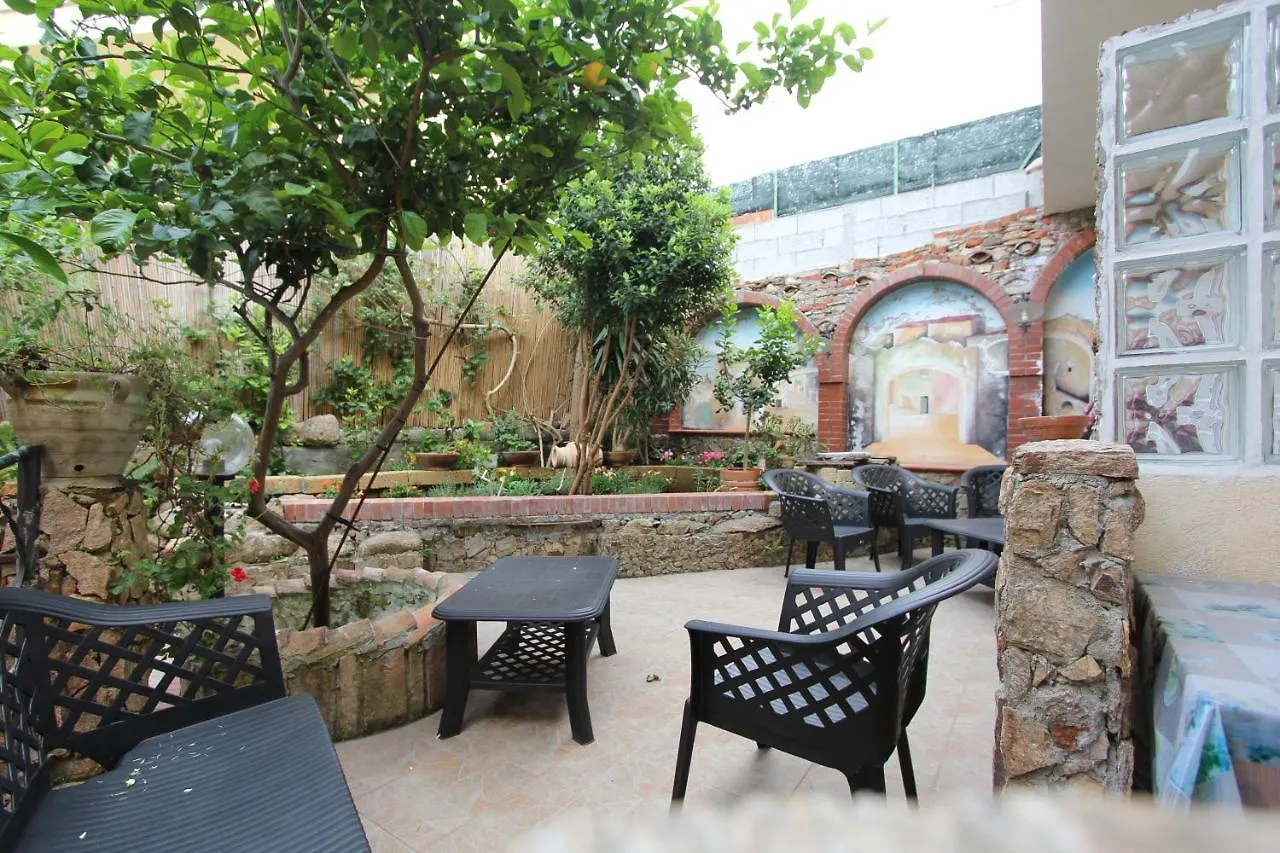 B&B Sa Bèrtula La Maddalena  0*, La Maddalena (Sassari) Italia